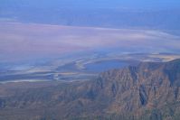 Great Rift Valley, mit einem der Natron-Seen